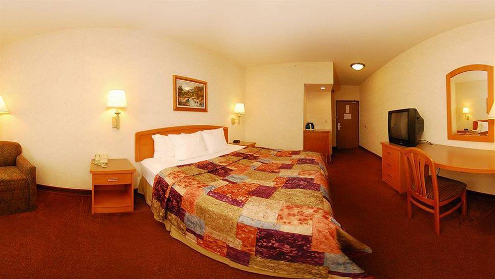 Sleep Inn & Suites Lake Of The Ozarks Camdenton Esterno foto